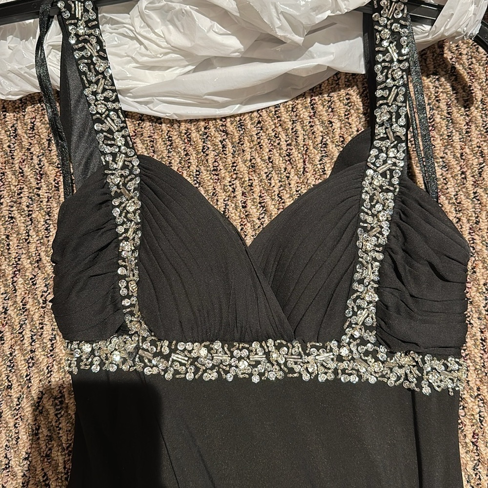 Black beaded gown - Picture 2 of 5